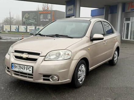 Бежевый Шевроле Авео, объемом двигателя 1.6 л и пробегом 165 тыс. км за 4100 $, фото 1 на Automoto.ua