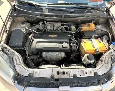 Бежевый Шевроле Авео, объемом двигателя 1.6 л и пробегом 184 тыс. км за 4400 $, фото 1 на Automoto.ua