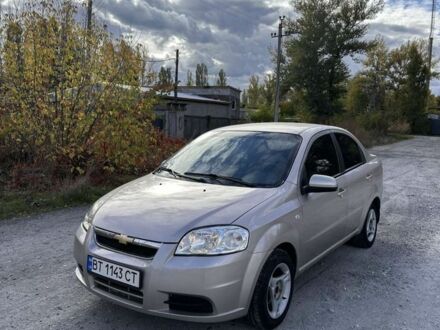 Бежевый Шевроле Авео, объемом двигателя 1.6 л и пробегом 202 тыс. км за 1950 $, фото 1 на Automoto.ua