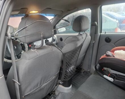 Черный Шевроле Авео, объемом двигателя 1 л и пробегом 342 тыс. км за 2300 $, фото 7 на Automoto.ua