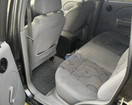 Чорний Шевроле Авео, об'ємом двигуна 1.5 л та пробігом 220 тис. км за 2400 $, фото 5 на Automoto.ua