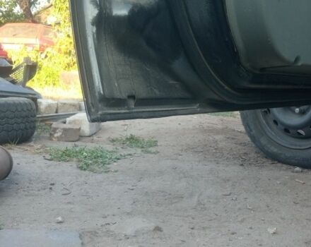 Черный Шевроле Авео, объемом двигателя 1.5 л и пробегом 100 тыс. км за 2300 $, фото 4 на Automoto.ua