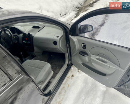 Чорний Шевроле Авео, об'ємом двигуна 1.5 л та пробігом 273 тис. км за 2200 $, фото 4 на Automoto.ua