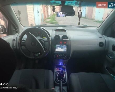 Черный Шевроле Авео, объемом двигателя 1.4 л и пробегом 307 тыс. км за 3300 $, фото 3 на Automoto.ua