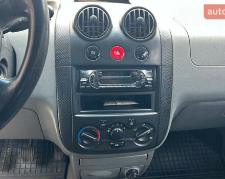 Чорний Шевроле Авео, об'ємом двигуна 1.5 л та пробігом 142 тис. км за 4000 $, фото 9 на Automoto.ua