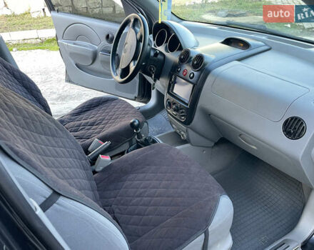 Черный Шевроле Авео, объемом двигателя 1.5 л и пробегом 210 тыс. км за 2750 $, фото 10 на Automoto.ua