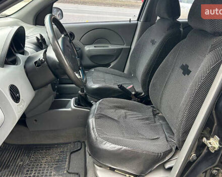 Чорний Шевроле Авео, об'ємом двигуна 1.5 л та пробігом 142 тис. км за 4000 $, фото 8 на Automoto.ua