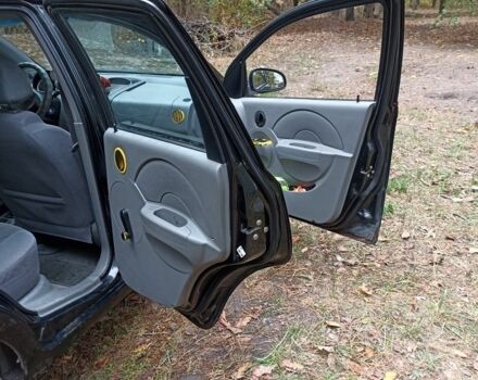 Черный Шевроле Авео, объемом двигателя 1.5 л и пробегом 230 тыс. км за 2500 $, фото 6 на Automoto.ua