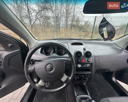 Чорний Шевроле Авео, об'ємом двигуна 1.5 л та пробігом 430 тис. км за 2600 $, фото 15 на Automoto.ua