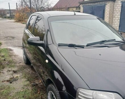 Черный Шевроле Авео, объемом двигателя 10 л и пробегом 185 тыс. км за 3500 $, фото 2 на Automoto.ua