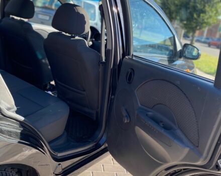 Чорний Шевроле Авео, об'ємом двигуна 1.5 л та пробігом 225 тис. км за 2600 $, фото 6 на Automoto.ua