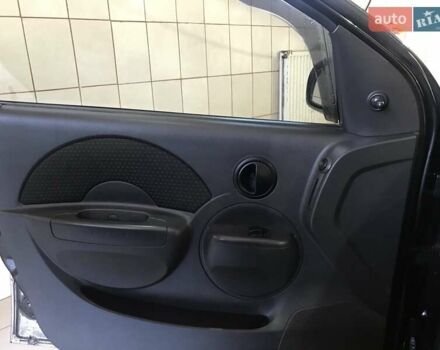 Черный Шевроле Авео, объемом двигателя 1.5 л и пробегом 200 тыс. км за 2600 $, фото 6 на Automoto.ua