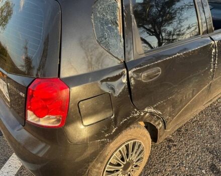 Черный Шевроле Авео, объемом двигателя 1.5 л и пробегом 200 тыс. км за 1300 $, фото 5 на Automoto.ua