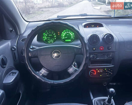 Черный Шевроле Авео, объемом двигателя 1.5 л и пробегом 380 тыс. км за 2900 $, фото 11 на Automoto.ua