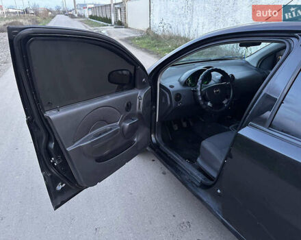 Черный Шевроле Авео, объемом двигателя 1.5 л и пробегом 380 тыс. км за 2900 $, фото 10 на Automoto.ua