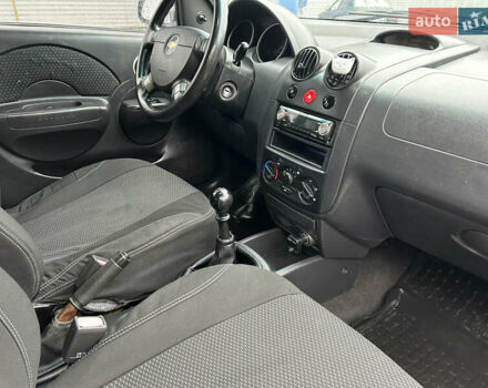 Черный Шевроле Авео, объемом двигателя 1.5 л и пробегом 203 тыс. км за 3000 $, фото 11 на Automoto.ua