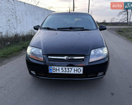 Черный Шевроле Авео, объемом двигателя 1.5 л и пробегом 380 тыс. км за 2900 $, фото 1 на Automoto.ua