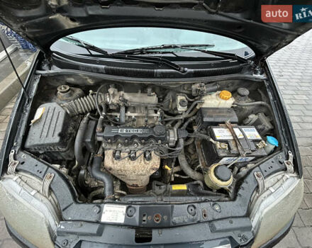 Черный Шевроле Авео, объемом двигателя 1.5 л и пробегом 203 тыс. км за 3000 $, фото 24 на Automoto.ua