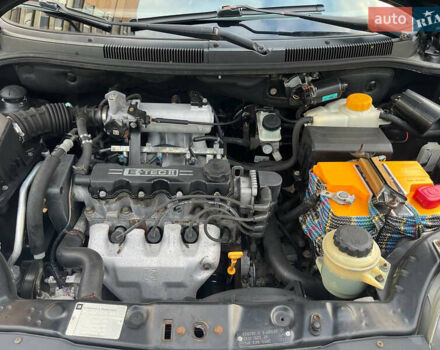 Черный Шевроле Авео, объемом двигателя 0 л и пробегом 160 тыс. км за 2300 $, фото 12 на Automoto.ua