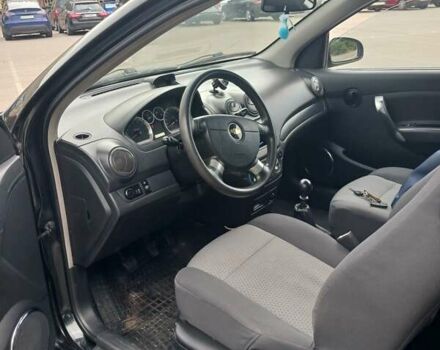 Черный Шевроле Авео, объемом двигателя 1.4 л и пробегом 220 тыс. км за 3100 $, фото 5 на Automoto.ua