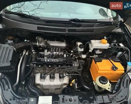 Черный Шевроле Авео, объемом двигателя 1.5 л и пробегом 112 тыс. км за 3700 $, фото 2 на Automoto.ua