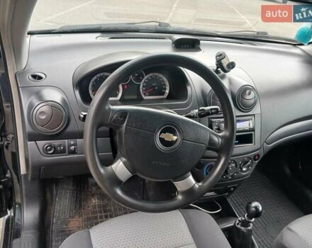 Черный Шевроле Авео, объемом двигателя 1.4 л и пробегом 220 тыс. км за 3100 $, фото 6 на Automoto.ua