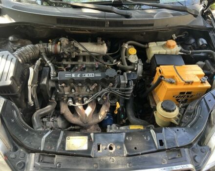 Черный Шевроле Авео, объемом двигателя 1.5 л и пробегом 300 тыс. км за 2800 $, фото 6 на Automoto.ua