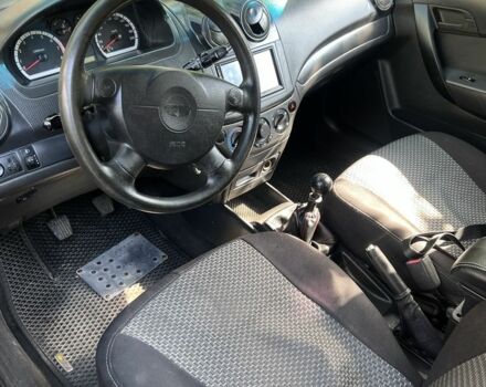 Черный Шевроле Авео, объемом двигателя 1.5 л и пробегом 300 тыс. км за 2800 $, фото 4 на Automoto.ua