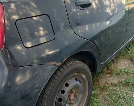 Черный Шевроле Авео, объемом двигателя 1.5 л и пробегом 216 тыс. км за 4000 $, фото 5 на Automoto.ua