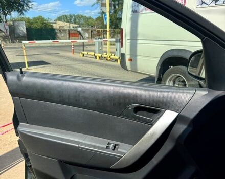 Черный Шевроле Авео, объемом двигателя 1.5 л и пробегом 65 тыс. км за 5000 $, фото 4 на Automoto.ua