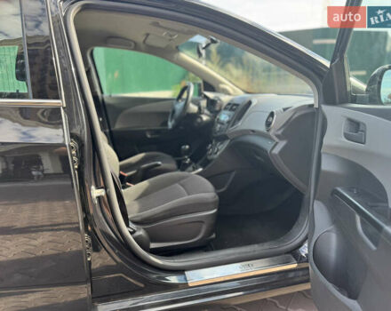 Черный Шевроле Авео, объемом двигателя 1.6 л и пробегом 124 тыс. км за 6350 $, фото 11 на Automoto.ua