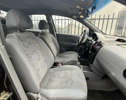 Черный Шевроле Авео, объемом двигателя 1.5 л и пробегом 200 тыс. км за 2500 $, фото 5 на Automoto.ua