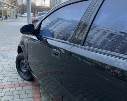 Черный Шевроле Авео, объемом двигателя 1.6 л и пробегом 300 тыс. км за 1499 $, фото 7 на Automoto.ua