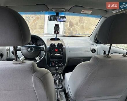 Черный Шевроле Авео, объемом двигателя 1.5 л и пробегом 221 тыс. км за 3200 $, фото 4 на Automoto.ua