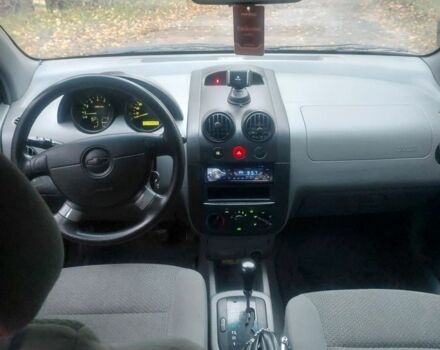 Черный Шевроле Авео, объемом двигателя 1.5 л и пробегом 200 тыс. км за 3200 $, фото 5 на Automoto.ua