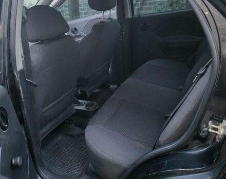 Чорний Шевроле Авео, об'ємом двигуна 1.5 л та пробігом 200 тис. км за 2400 $, фото 6 на Automoto.ua