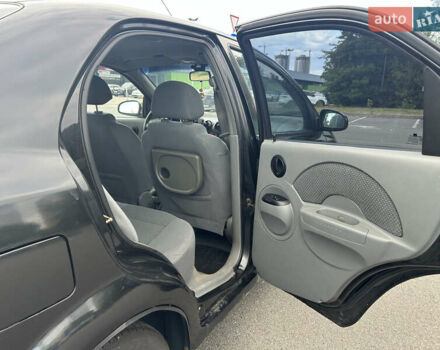 Черный Шевроле Авео, объемом двигателя 1.5 л и пробегом 280 тыс. км за 2500 $, фото 6 на Automoto.ua