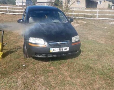Черный Шевроле Авео, объемом двигателя 1.5 л и пробегом 170 тыс. км за 3100 $, фото 2 на Automoto.ua