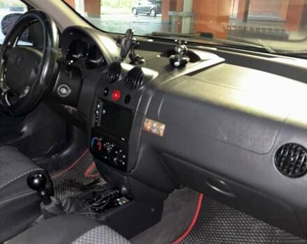 Черный Шевроле Авео, объемом двигателя 1.5 л и пробегом 180 тыс. км за 3100 $, фото 14 на Automoto.ua