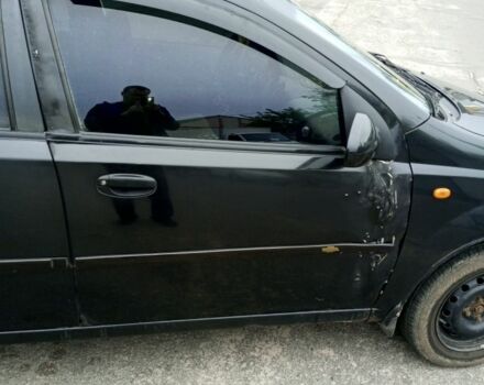 Черный Шевроле Авео, объемом двигателя 1.5 л и пробегом 300 тыс. км за 2200 $, фото 12 на Automoto.ua