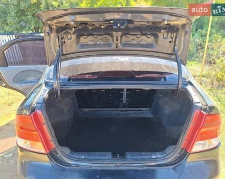 Черный Шевроле Авео, объемом двигателя 1.5 л и пробегом 225 тыс. км за 2300 $, фото 7 на Automoto.ua