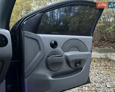 Черный Шевроле Авео, объемом двигателя 1.5 л и пробегом 260 тыс. км за 2950 $, фото 11 на Automoto.ua