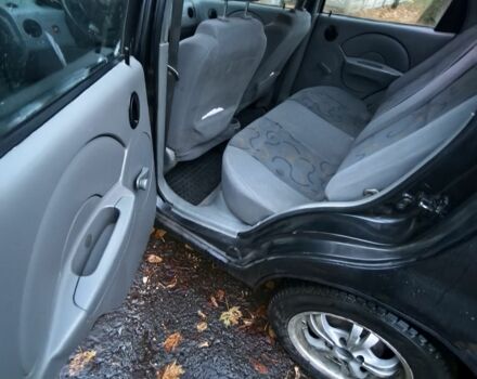 Черный Шевроле Авео, объемом двигателя 1 л и пробегом 334 тыс. км за 1700 $, фото 4 на Automoto.ua