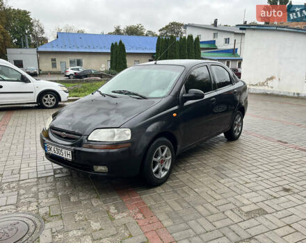 Чорний Шевроле Авео, об'ємом двигуна 1.5 л та пробігом 350 тис. км за 2600 $, фото 3 на Automoto.ua