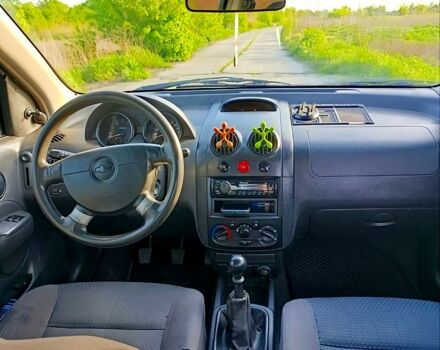 Черный Шевроле Авео, объемом двигателя 1.5 л и пробегом 300 тыс. км за 2600 $, фото 6 на Automoto.ua