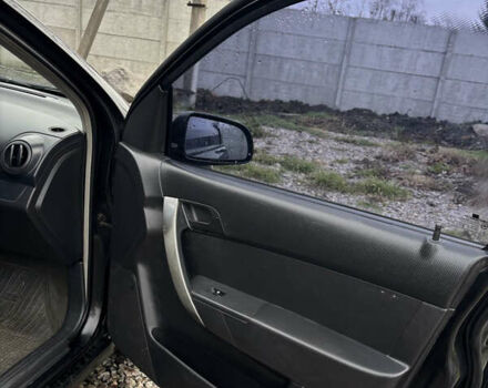 Чорний Шевроле Авео, об'ємом двигуна 1.5 л та пробігом 215 тис. км за 2900 $, фото 4 на Automoto.ua