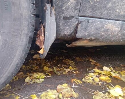 Черный Шевроле Авео, объемом двигателя 1.5 л и пробегом 533 тыс. км за 2700 $, фото 4 на Automoto.ua