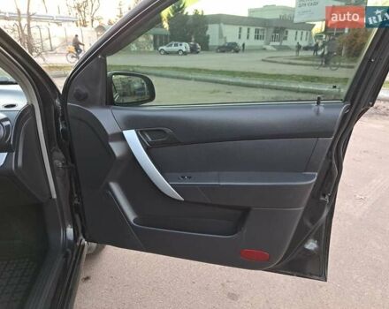 Чорний Шевроле Авео, об'ємом двигуна 1.5 л та пробігом 275 тис. км за 4300 $, фото 12 на Automoto.ua