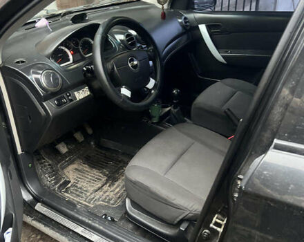 Черный Шевроле Авео, объемом двигателя 1.5 л и пробегом 250 тыс. км за 2699 $, фото 4 на Automoto.ua