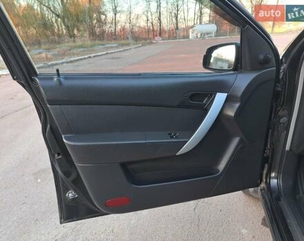 Черный Шевроле Авео, объемом двигателя 1.5 л и пробегом 275 тыс. км за 4300 $, фото 11 на Automoto.ua